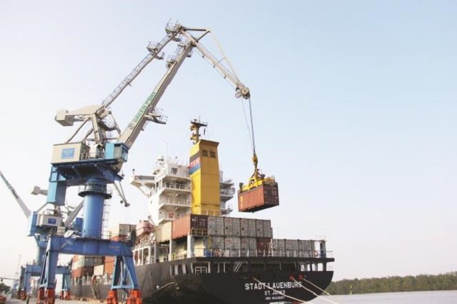 ​Gần 2.000 doanh nghiệp làm thủ tục ‘một cửa’ tại cảng biển